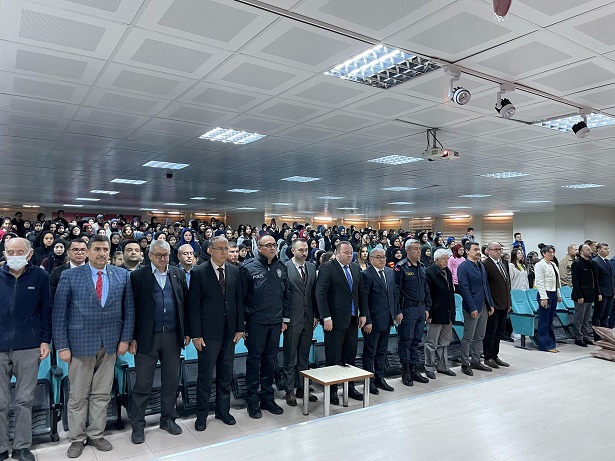 Kaymakamımız İzzet Cem ESER, 12 Mart İstiklal Marşı’nın kabulünün 104. yıl dönümü programına katıldı.