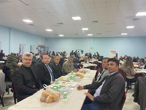 Kaymakamımız İzzet Cem ESER, ilçemiz Atlıhisar Köyü’nde düzenlenen iftar programına katıldı.